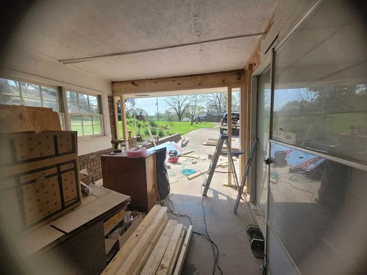 Air movers and dehumidifier for Drying & Dehumidification in Woodmere